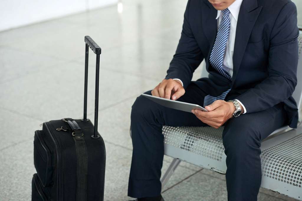 Business Travel Tips to Master the Art of Efficiency and Comfort