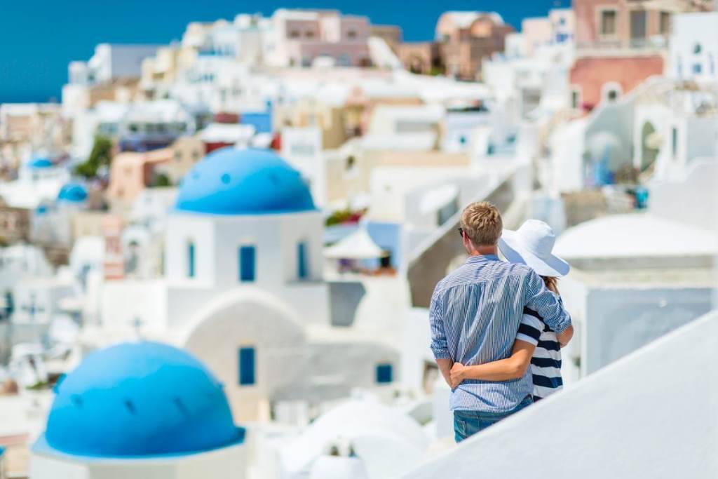 Family enjoying Schengen travel with Greece residency permit